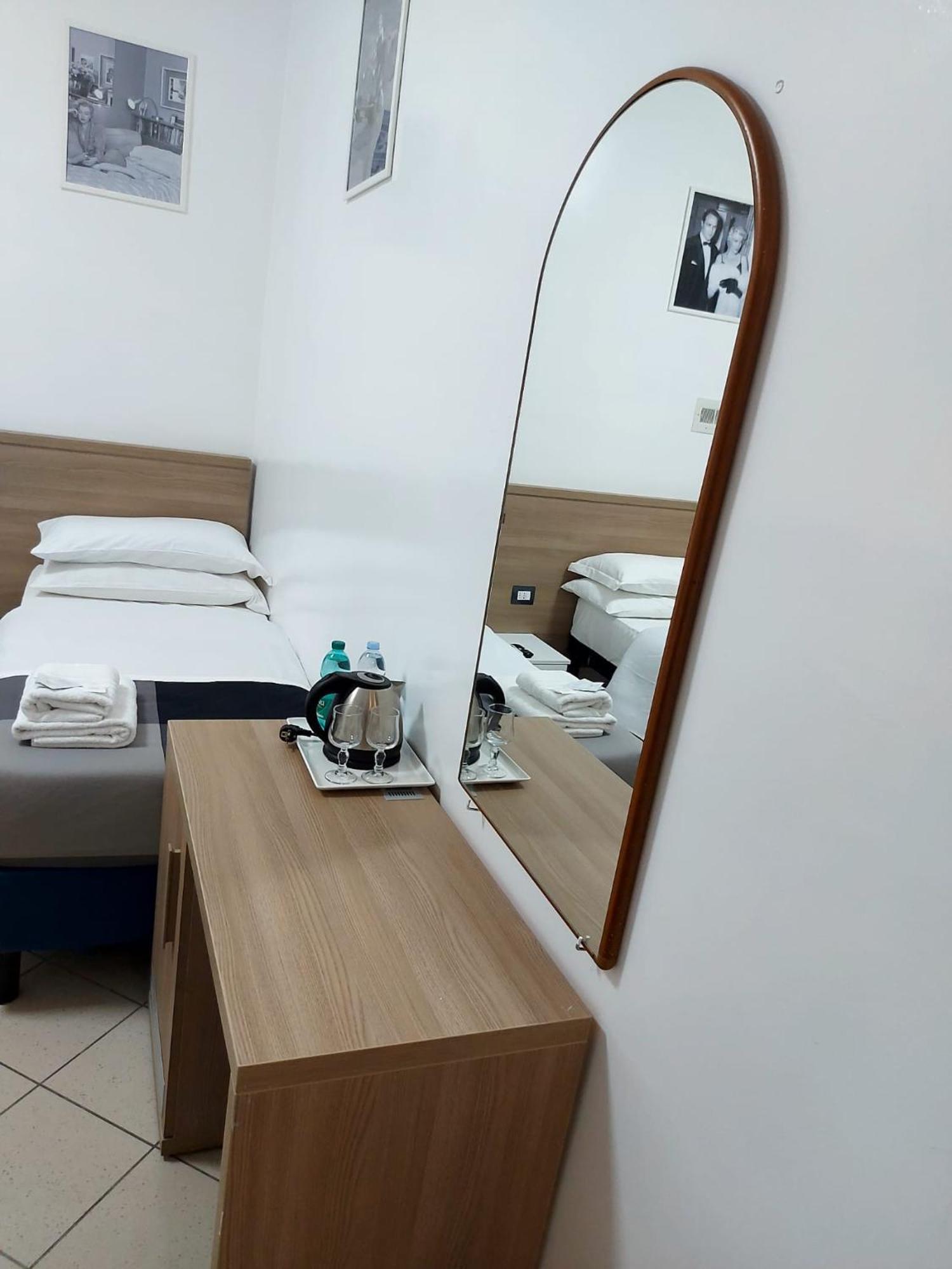 Hotel Positano Рим Екстериор снимка